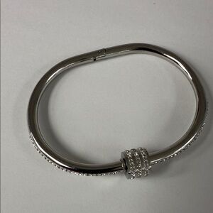 Elegant Silver Bracelet with Crystal Accents